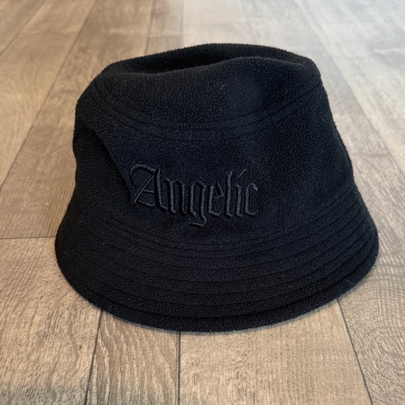 Bucket hat - Picture 2 of 4